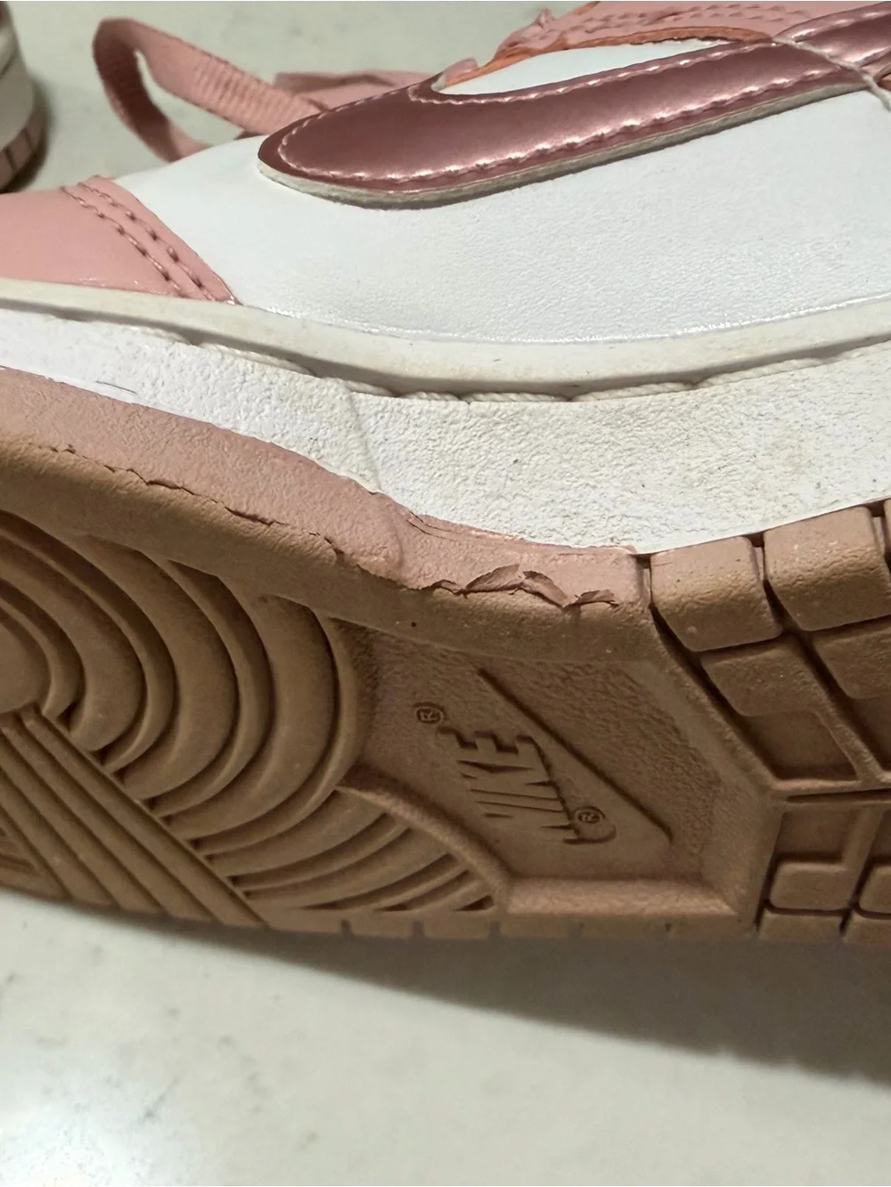 Women’s Nike Dunk low pink velvet shoes